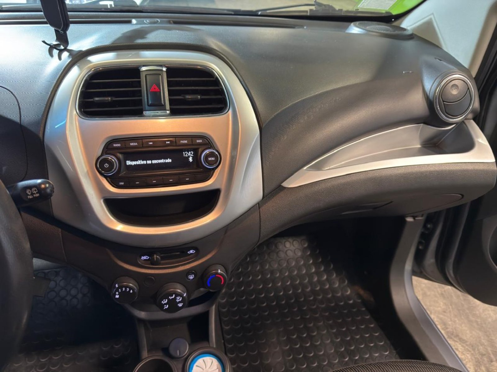 CHEVROLET SPARK GT 1.2 LT MT PRECIO CON BONO 2019 - Imagen 7 de 10