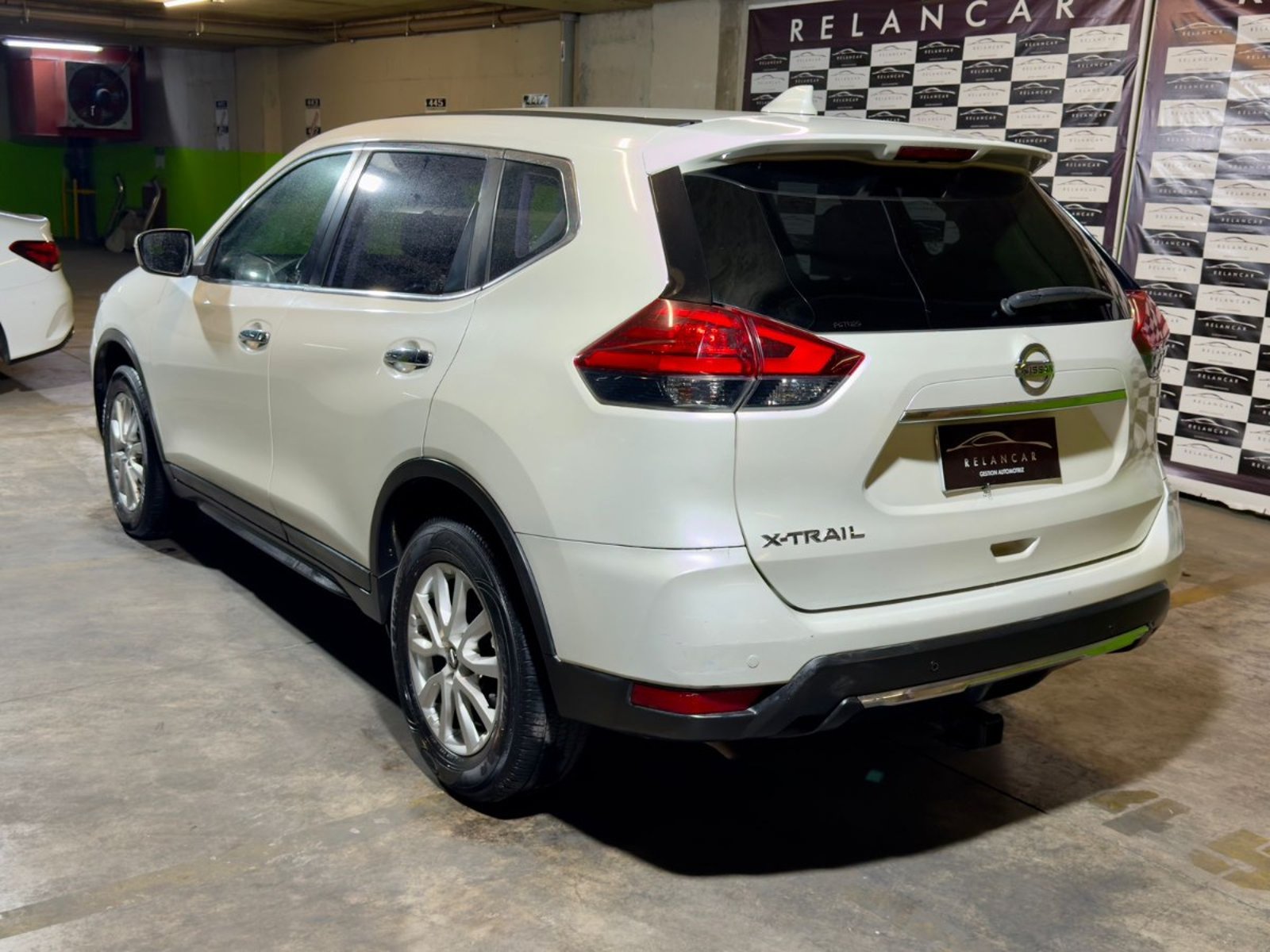 NISSAN X-TRAIL SENSE 2.5 CVT 2ROW Unico Dueño 2020 - Foto 3 de 10