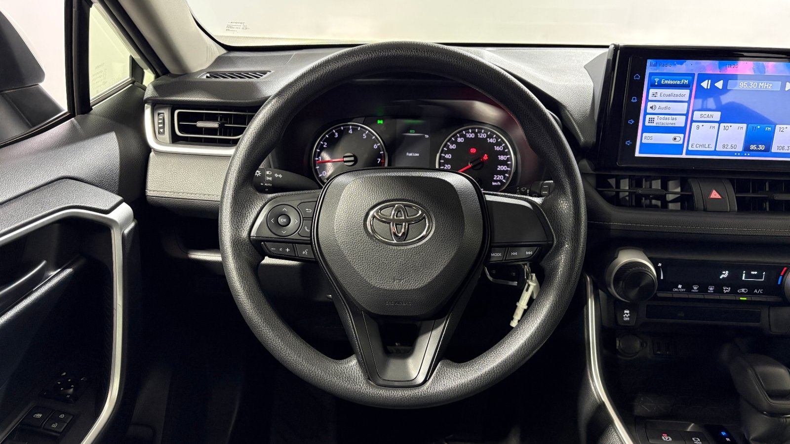 Toyota RAV4 2023 - Imagen 13 de 15