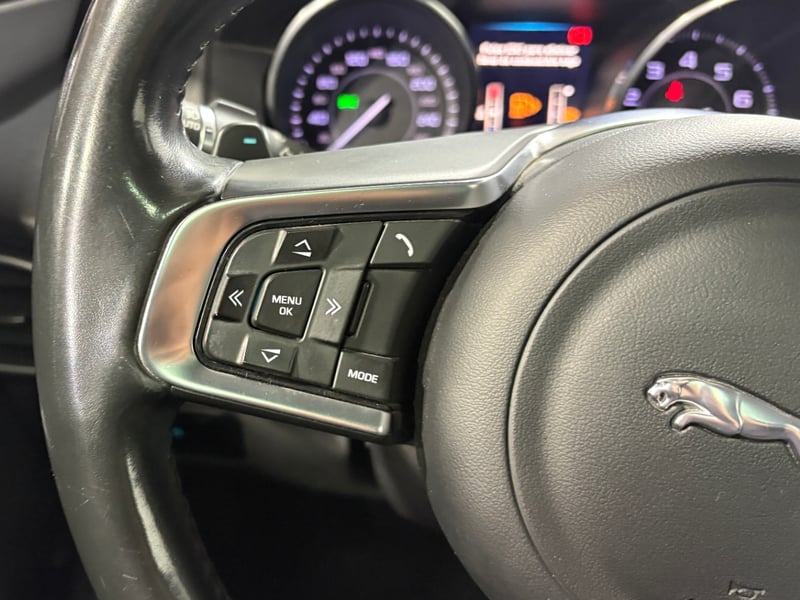 Jaguar XE 2017 - Imagen 14 de 15
