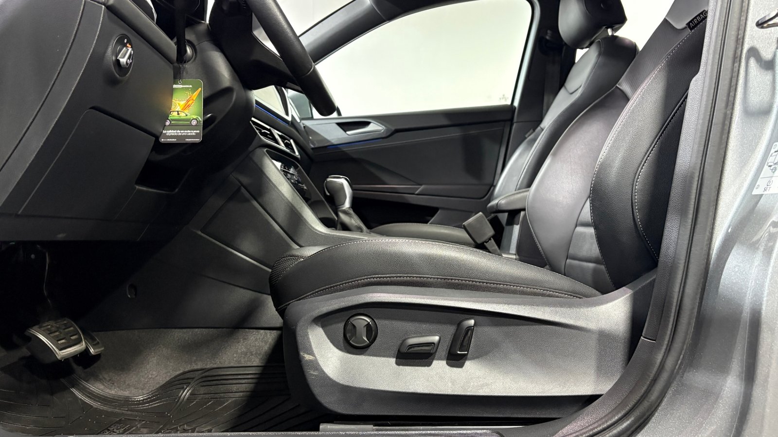 Volkswagen TAOS 2025 - Imagen 10 de 15