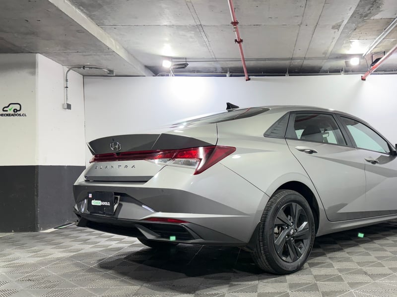 Hyundai ELANTRA 2024 - Imagen 7 de 15