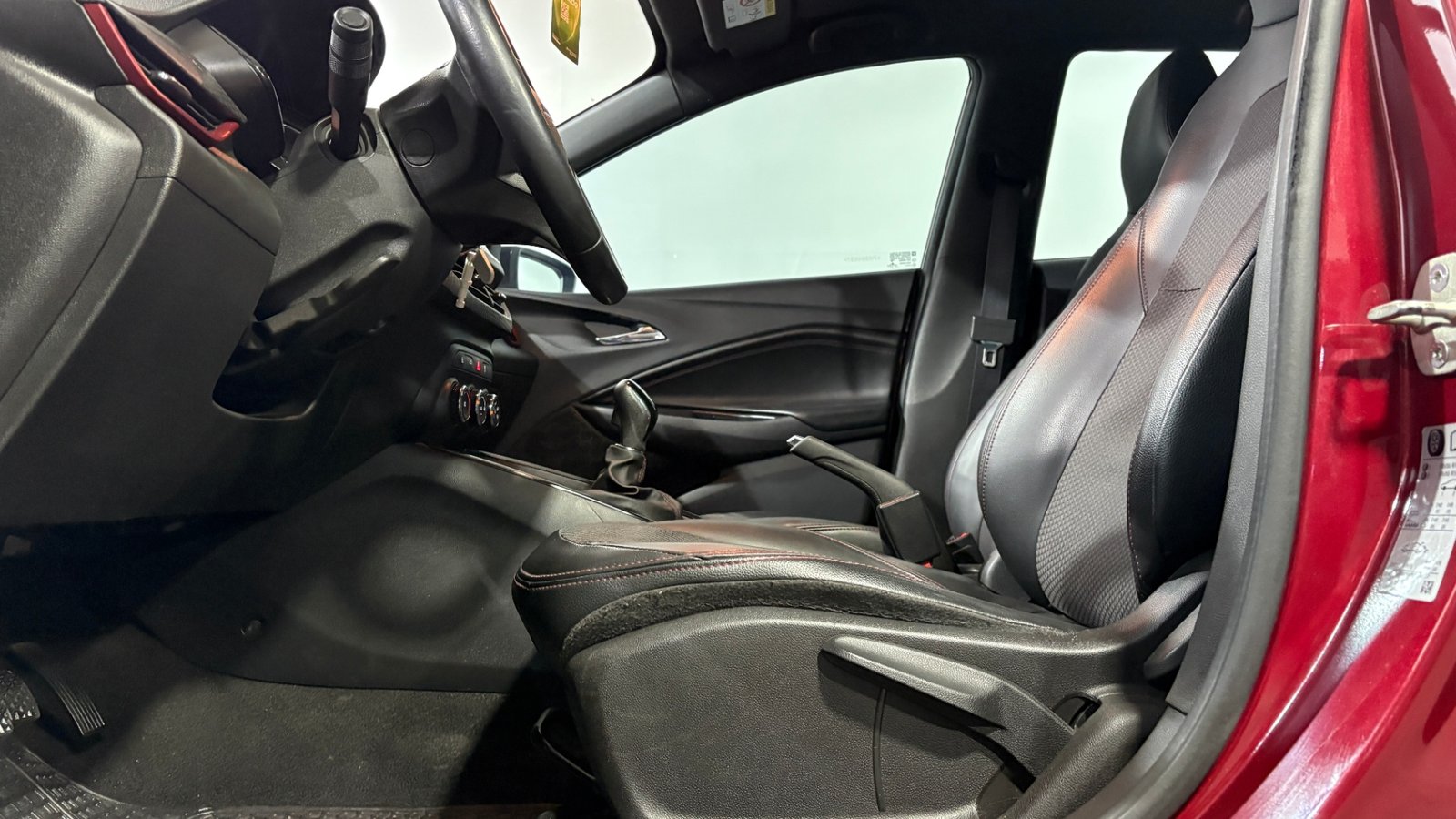 Chevrolet ONIX 2023 - Imagen 10 de 15