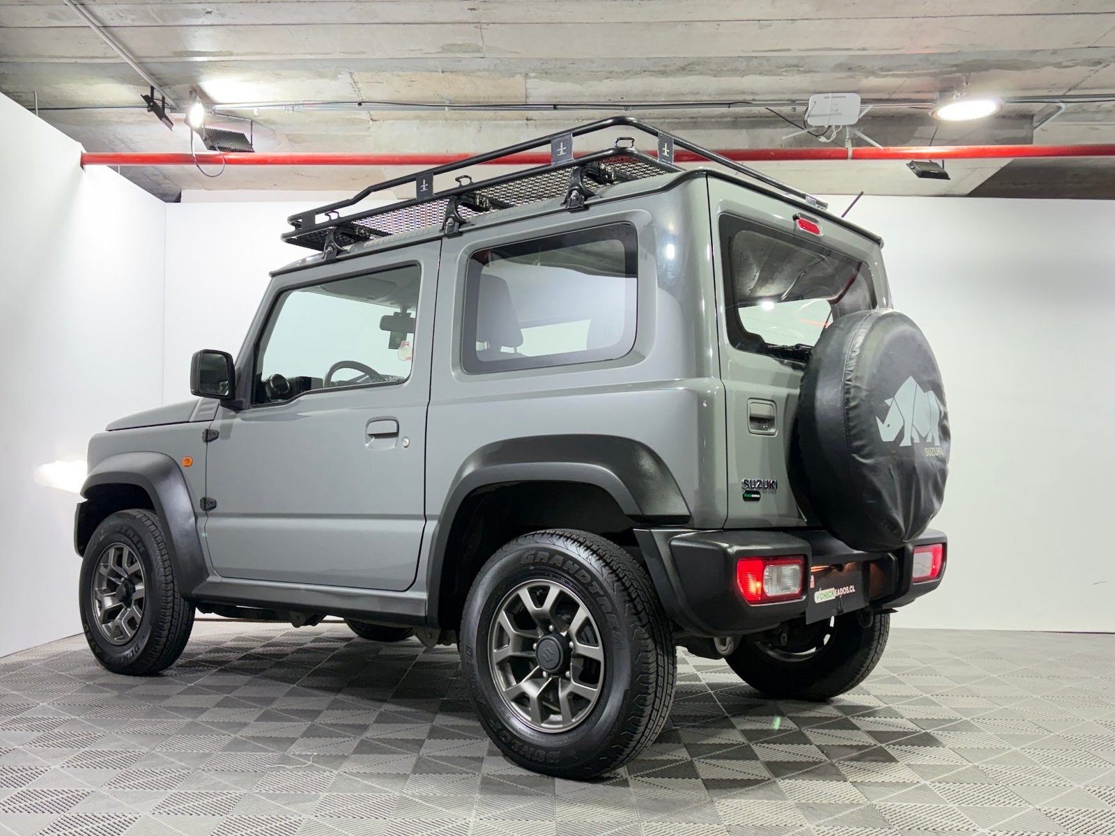 Suzuki JIMNY 2023 - Foto 5 de 15