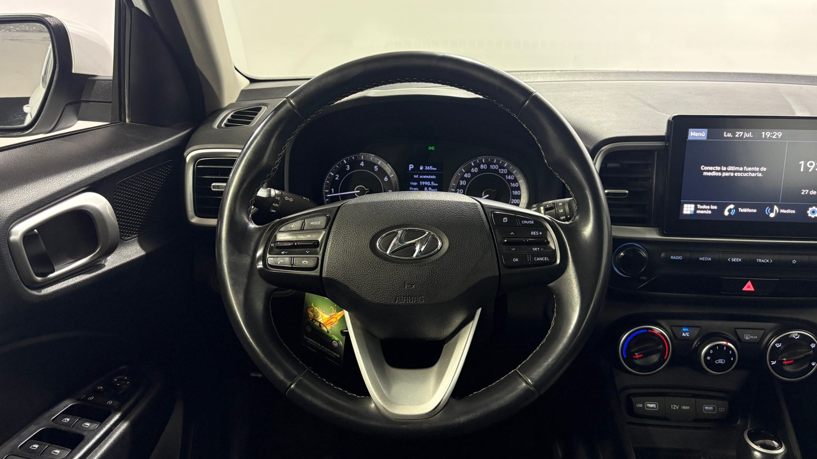 Hyundai VENUE 2023 - Imagen 13 de 15