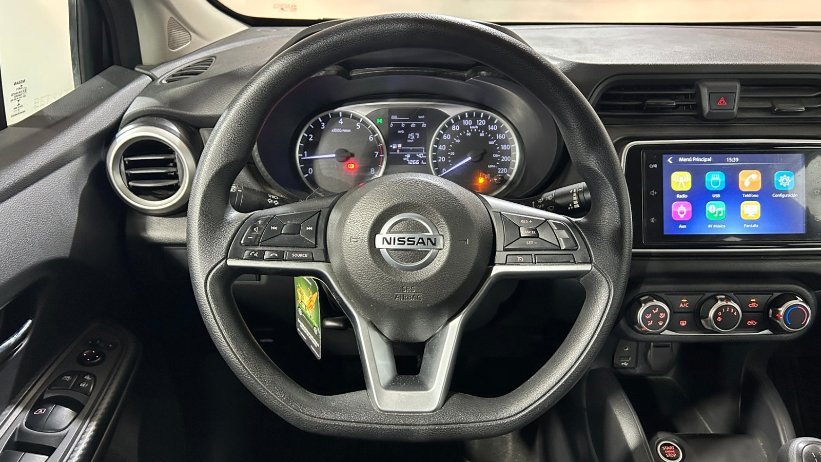 Nissan VERSA 2023 - Imagen 13 de 15