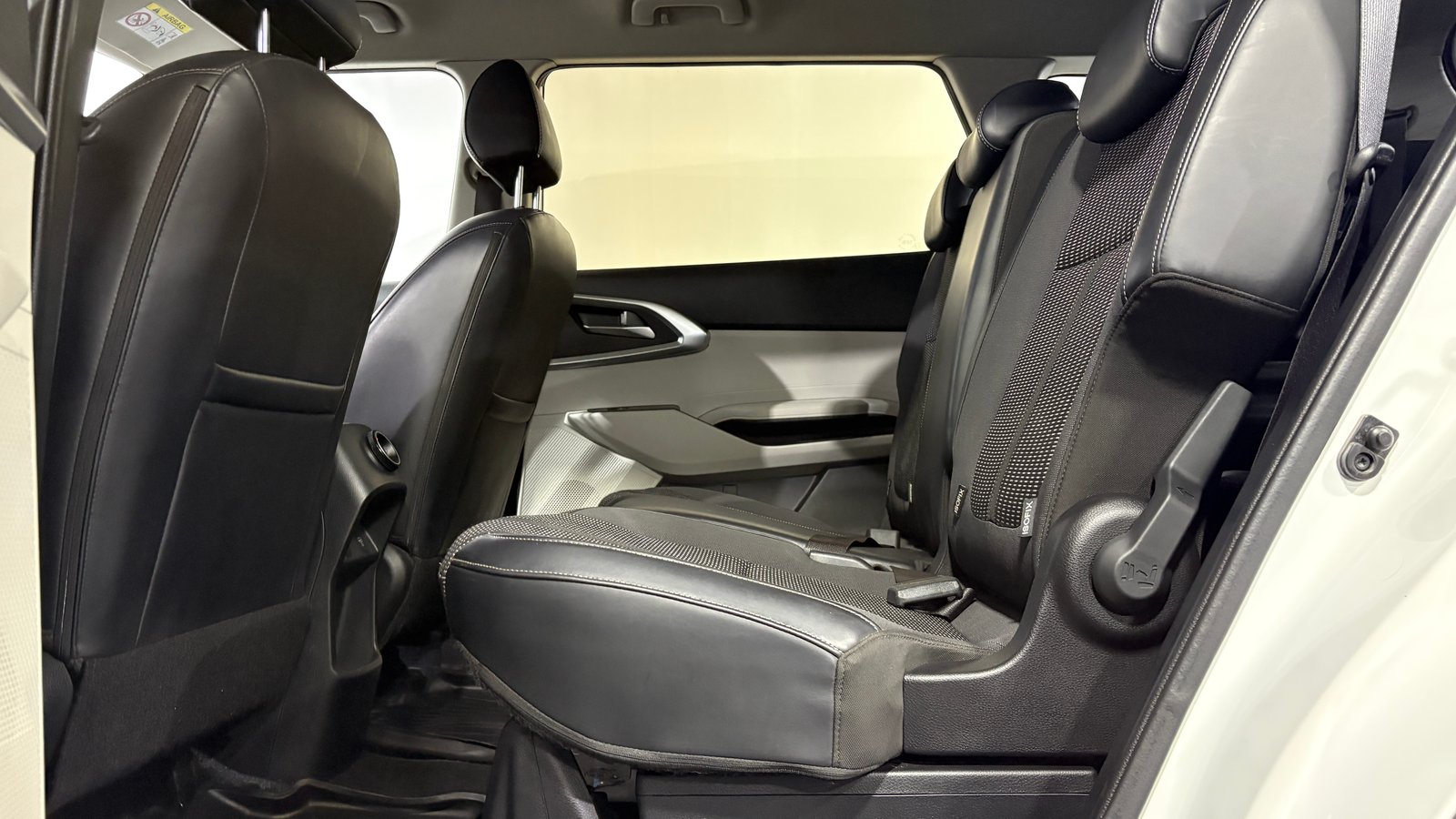 Kia CARENS 2023 - Imagen 11 de 15