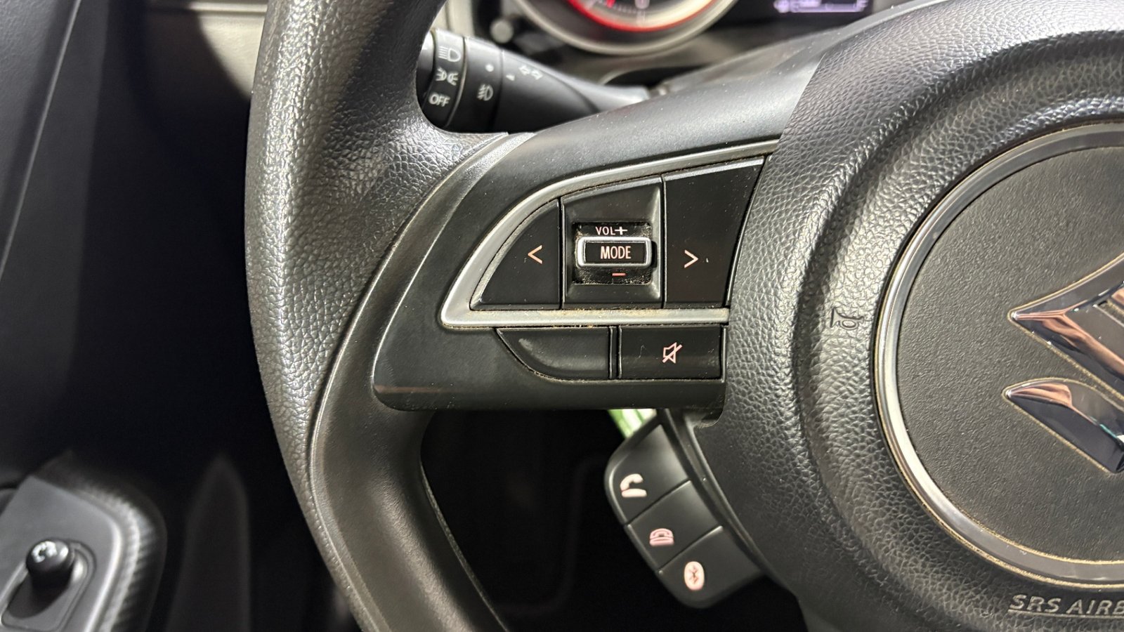 Suzuki SWIFT 2023 - Imagen 14 de 15