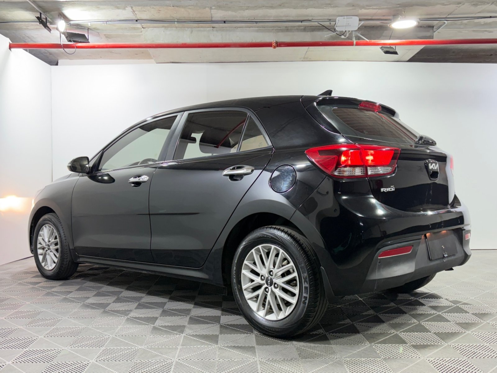 Kia RIO 5 2023 - Foto 5 de 15