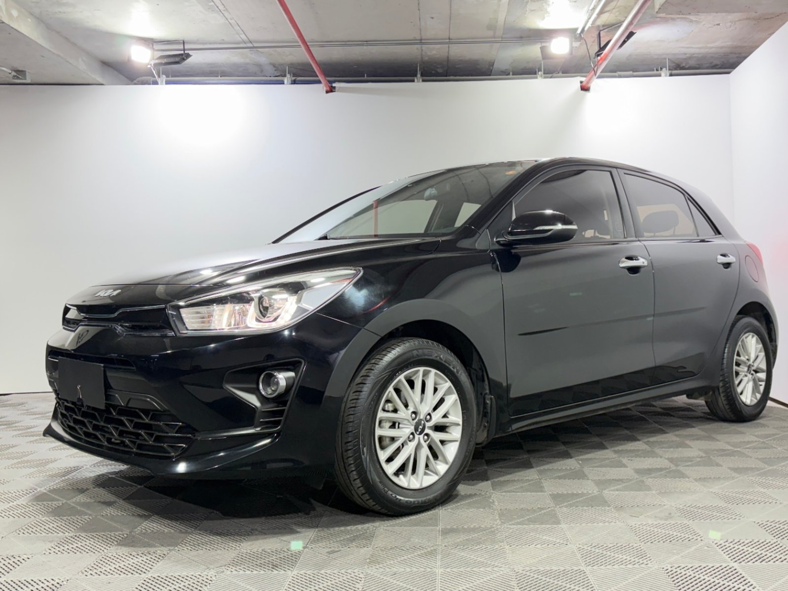 Kia RIO 5 2023 - Foto 3 de 15
