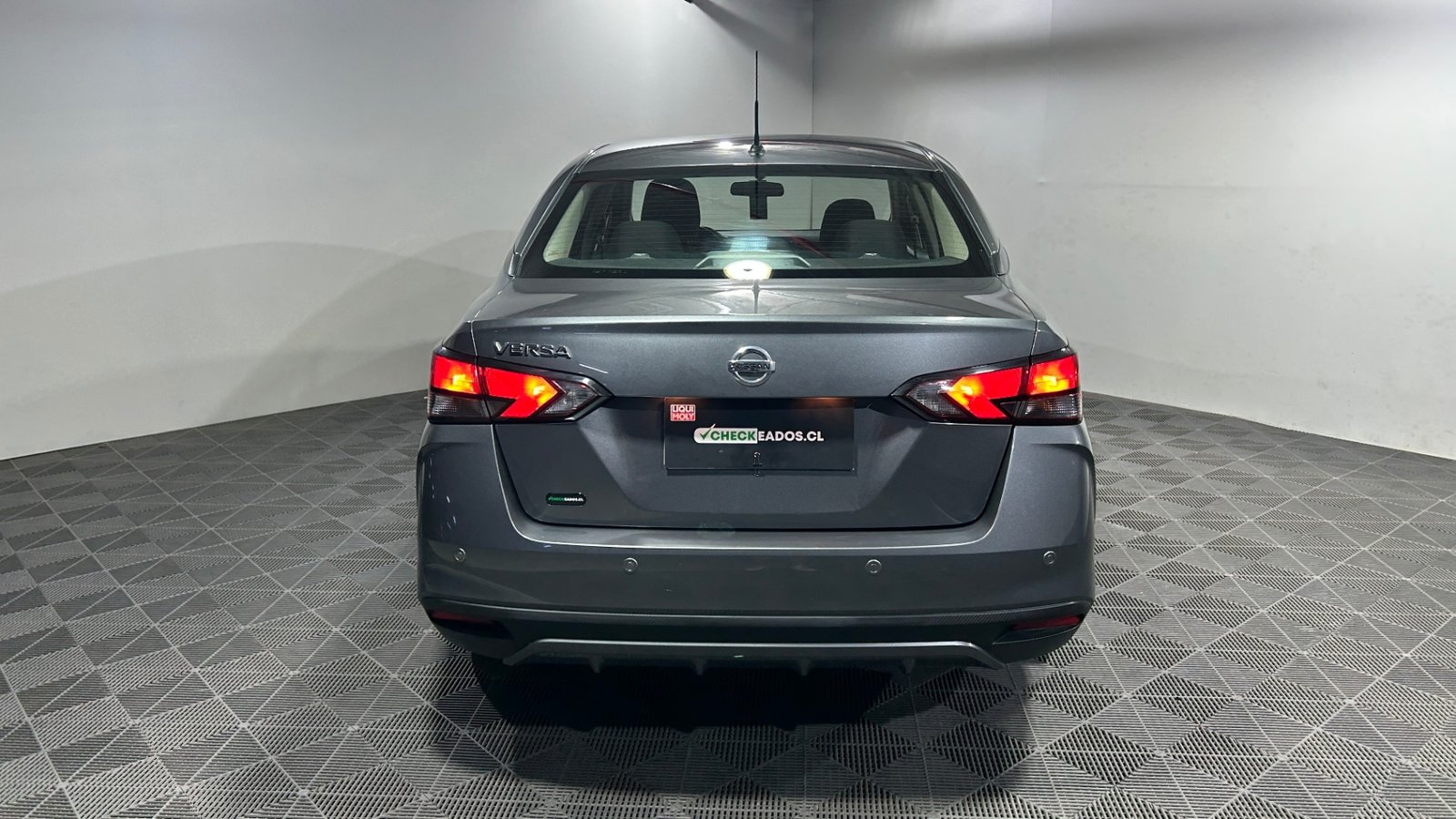 Nissan VERSA 2023 - Imagen 8 de 15