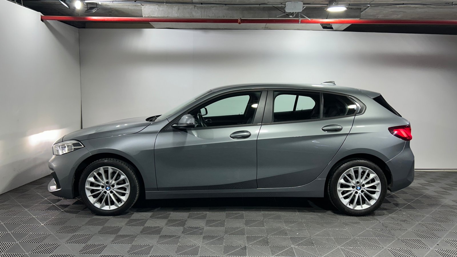 BMW 118 2023 - Imagen 4 de 15