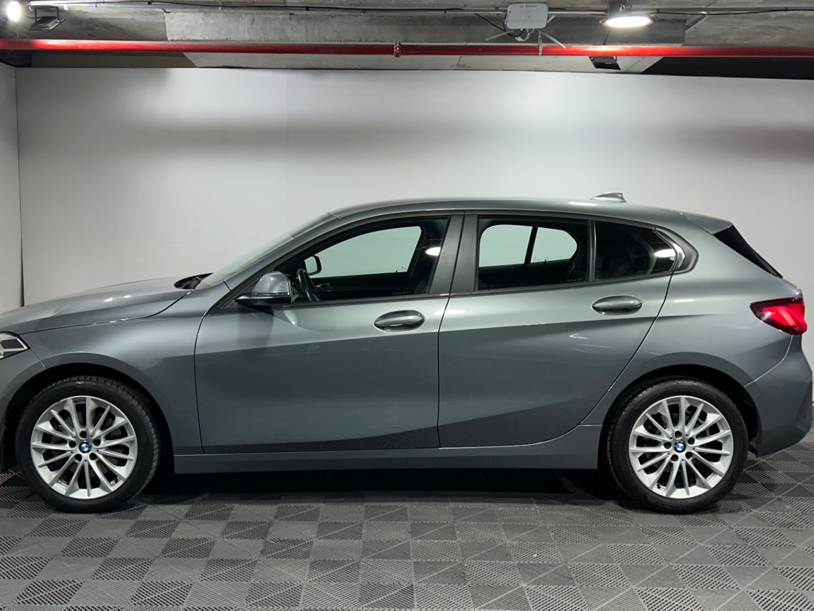 BMW 118 2023 - Foto 4 de 15