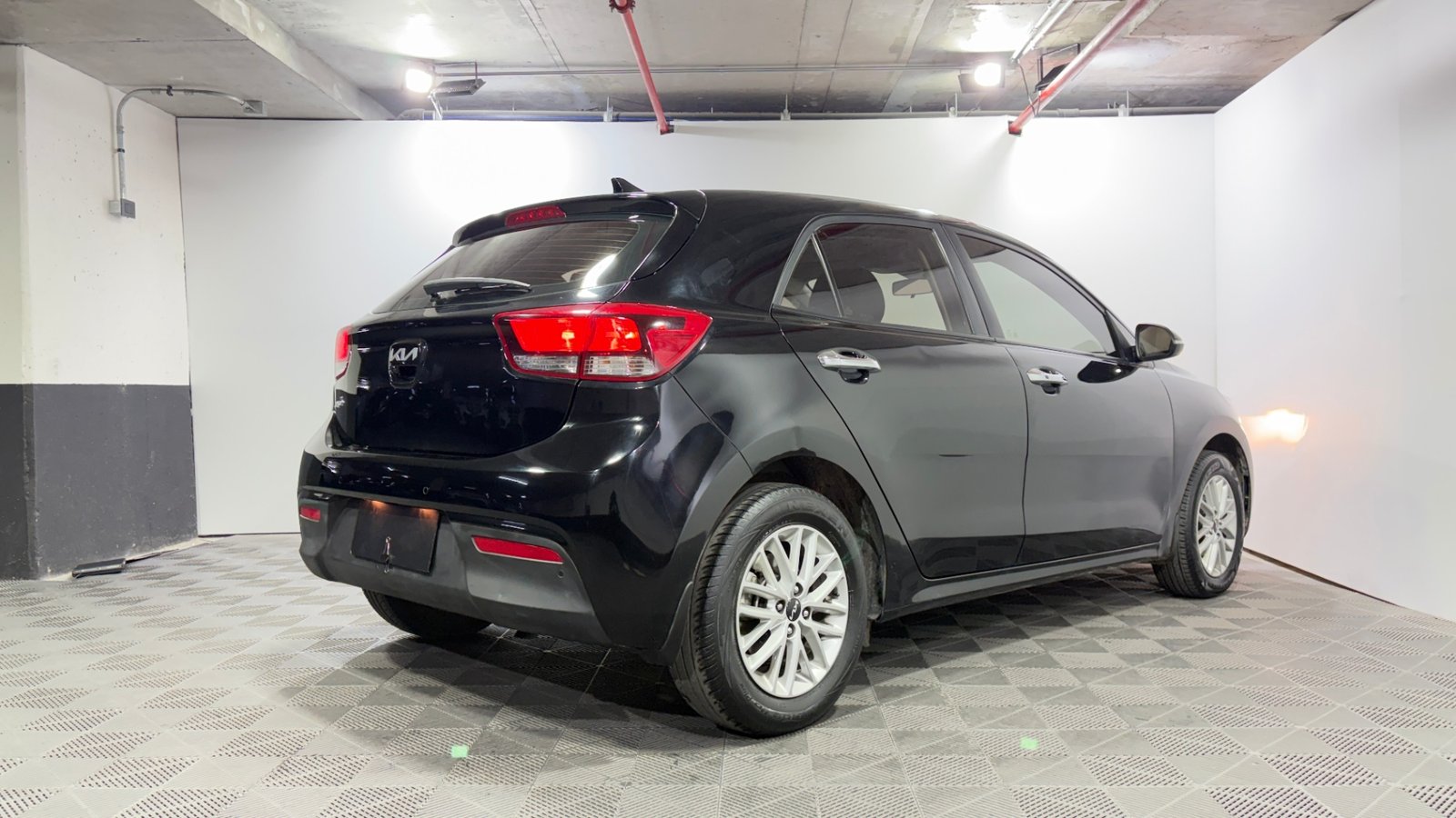 Kia RIO 5 2023 - Imagen 7 de 15
