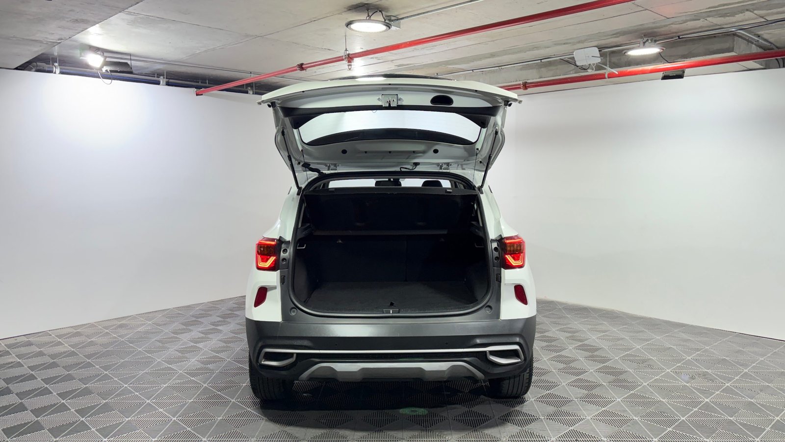 Kia SELTOS 2023 - Imagen 9 de 15