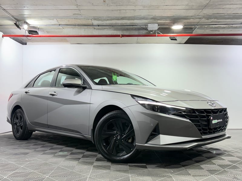 Hyundai ELANTRA 2024