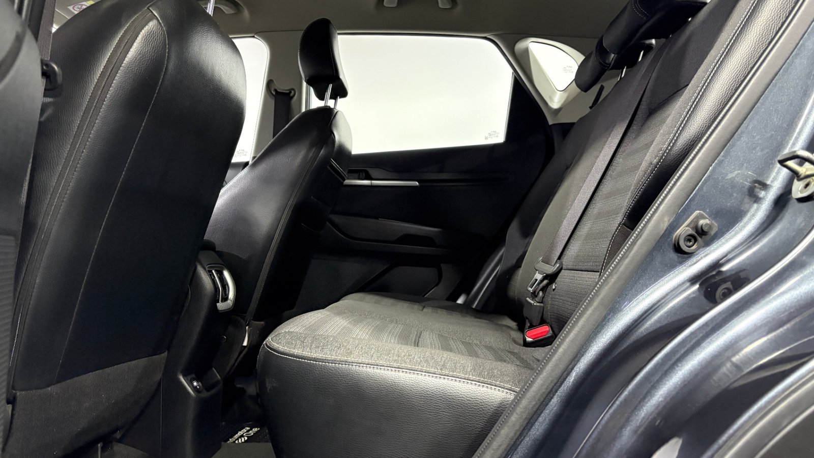 Kia SONET 2023 - Imagen 11 de 15