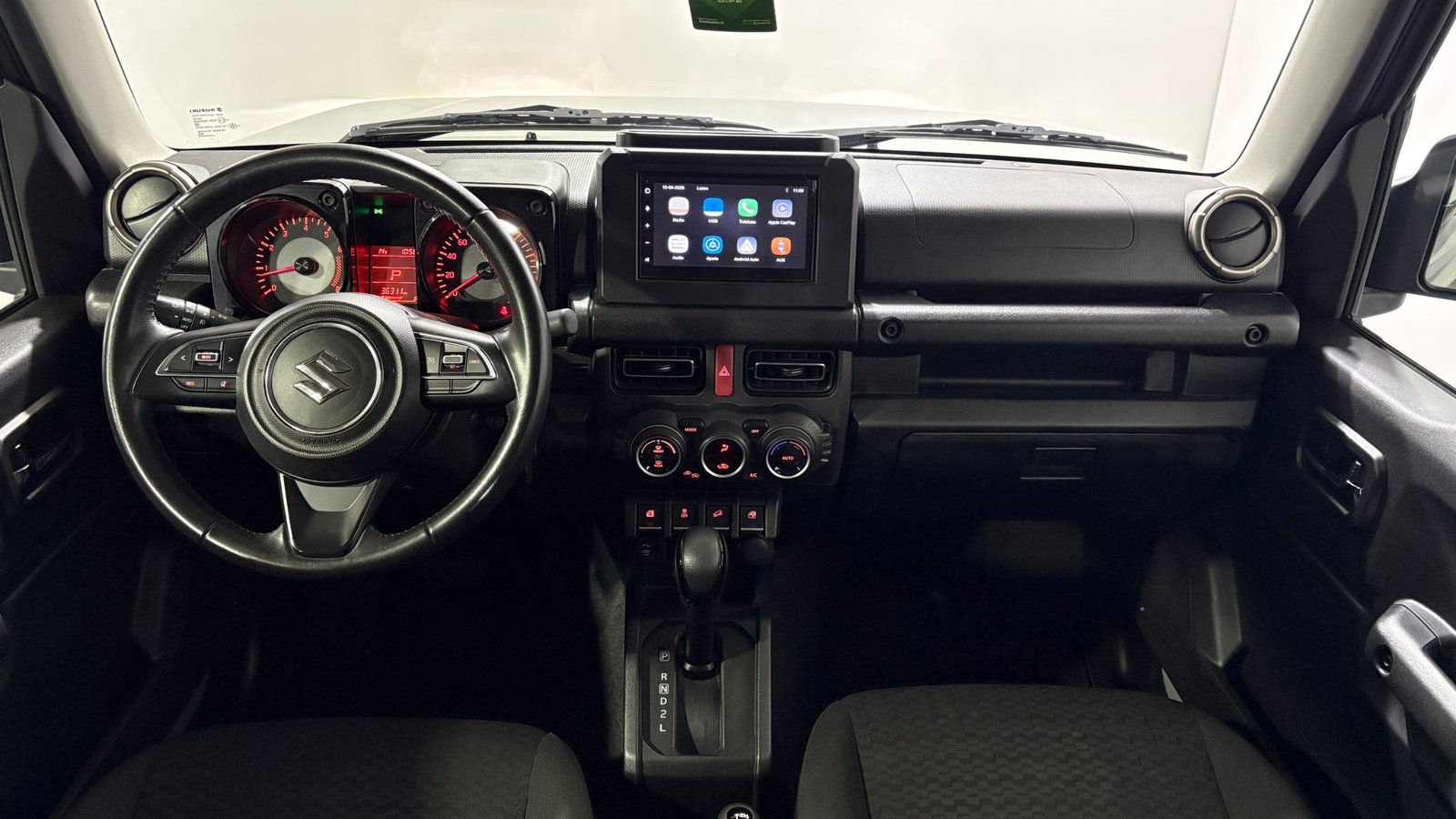 Suzuki JIMNY 2023 - Imagen 12 de 15