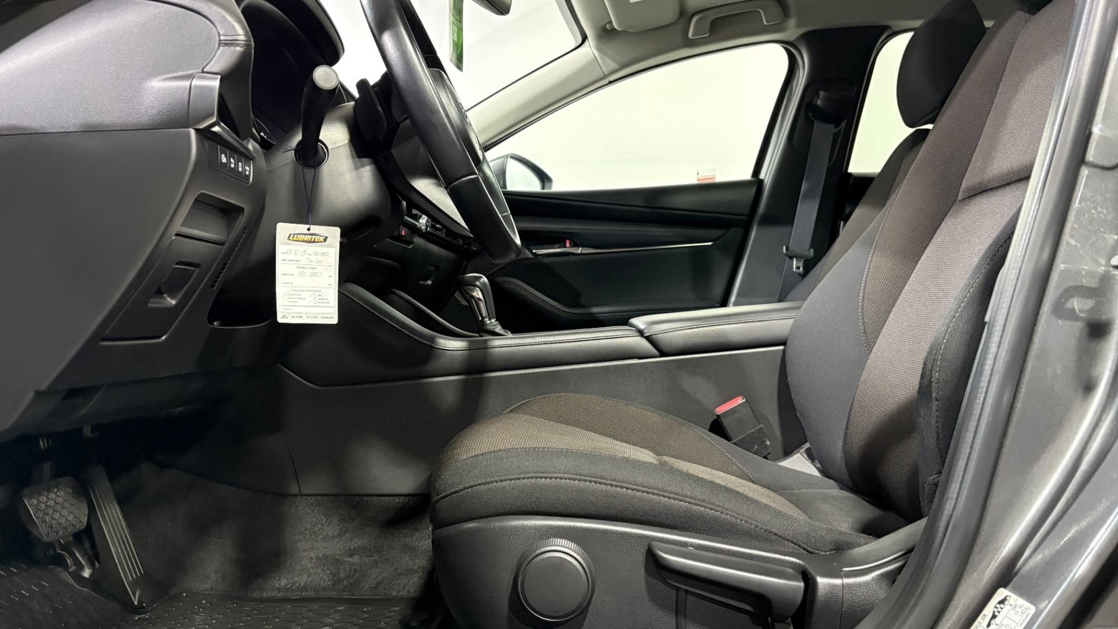 Mazda MAZDA3 2024 - Imagen 10 de 15