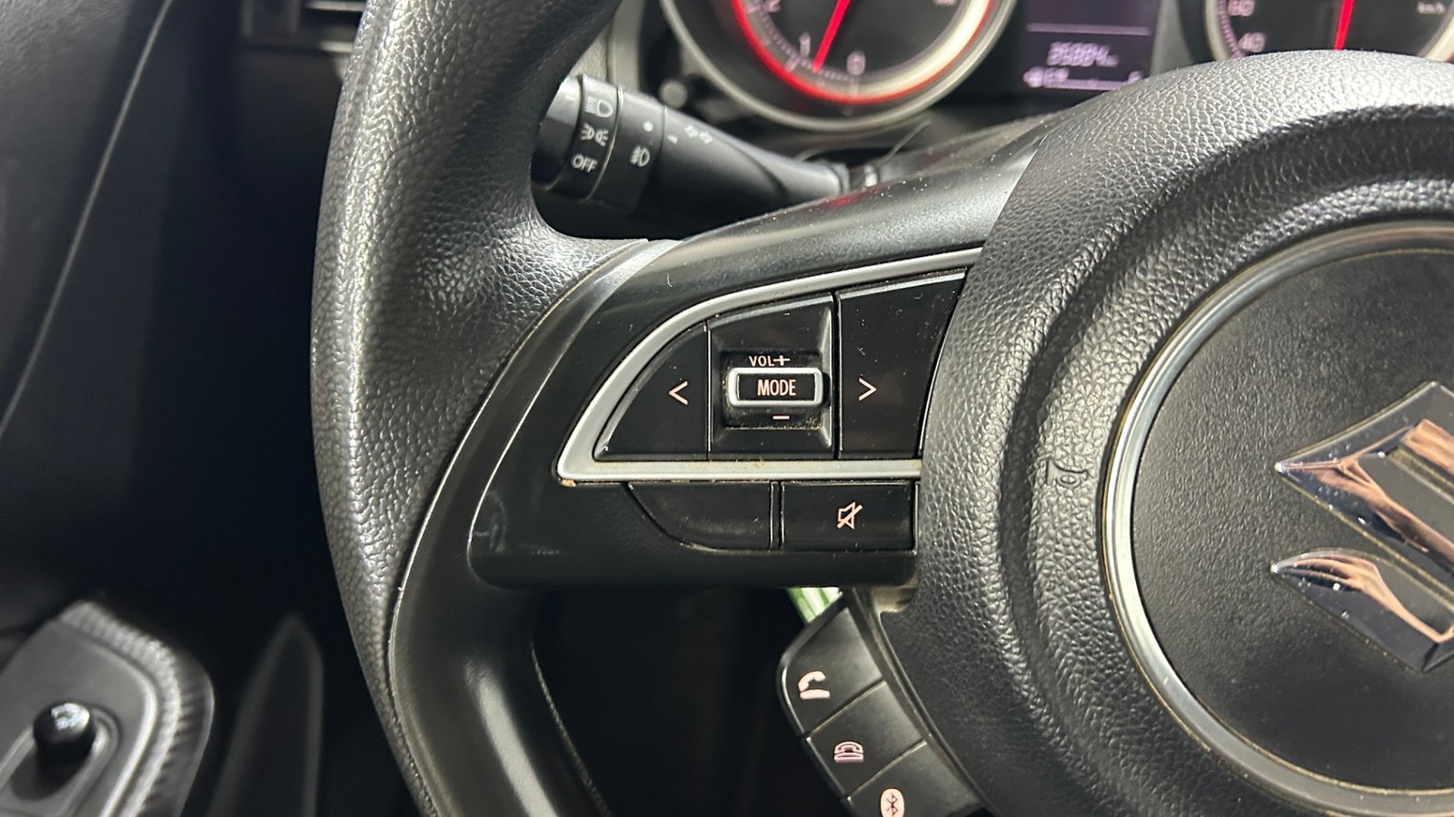 Suzuki SWIFT 2025 - Imagen 14 de 15