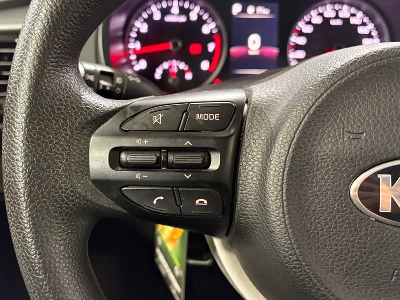 Kia RIO 5 2022 - Imagen 14 de 15