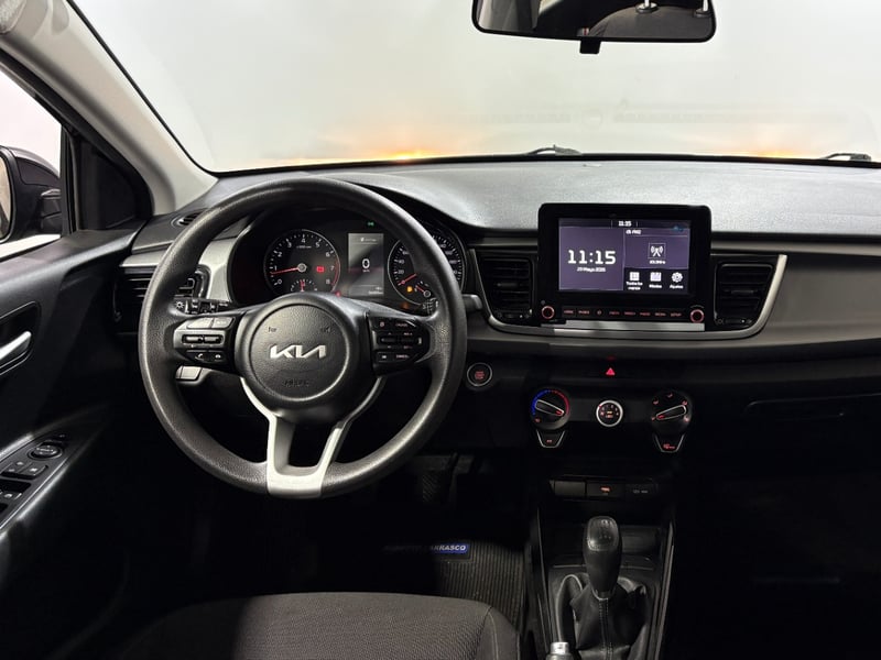 Kia RIO 5 2023 - Imagen 12 de 15