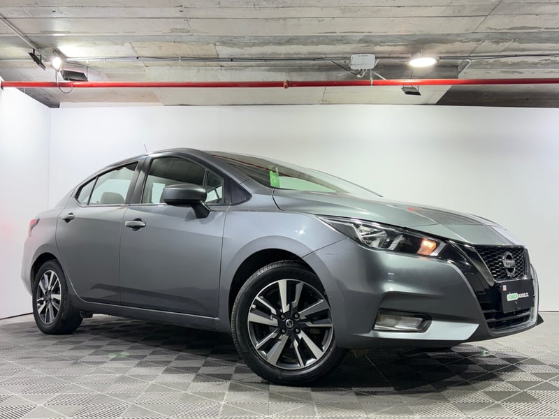 Nissan VERSA 2023
