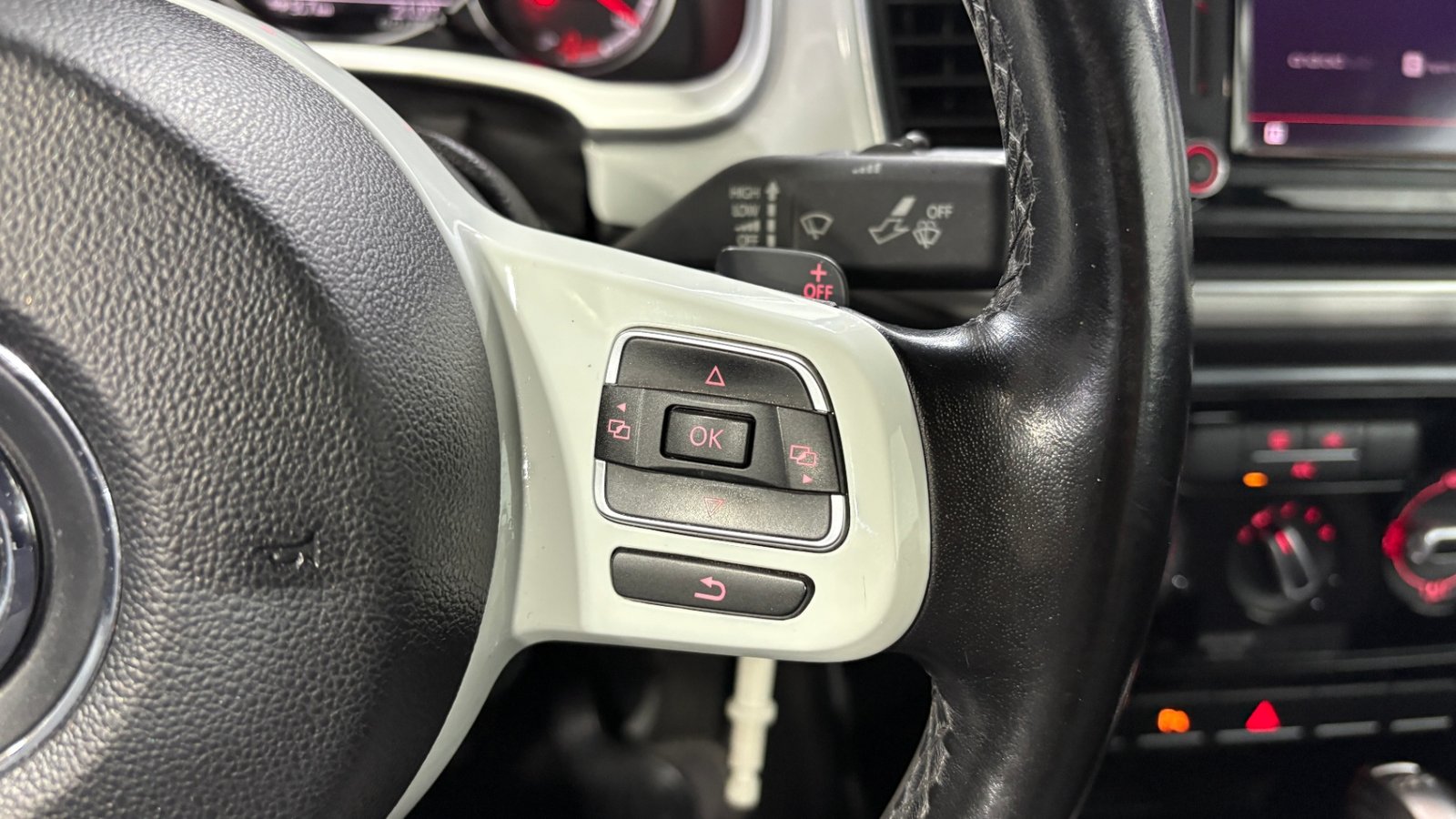 Volkswagen BEETLE 2019 - Imagen 15 de 15