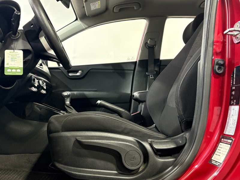 Kia RIO 4 2022 - Imagen 10 de 15