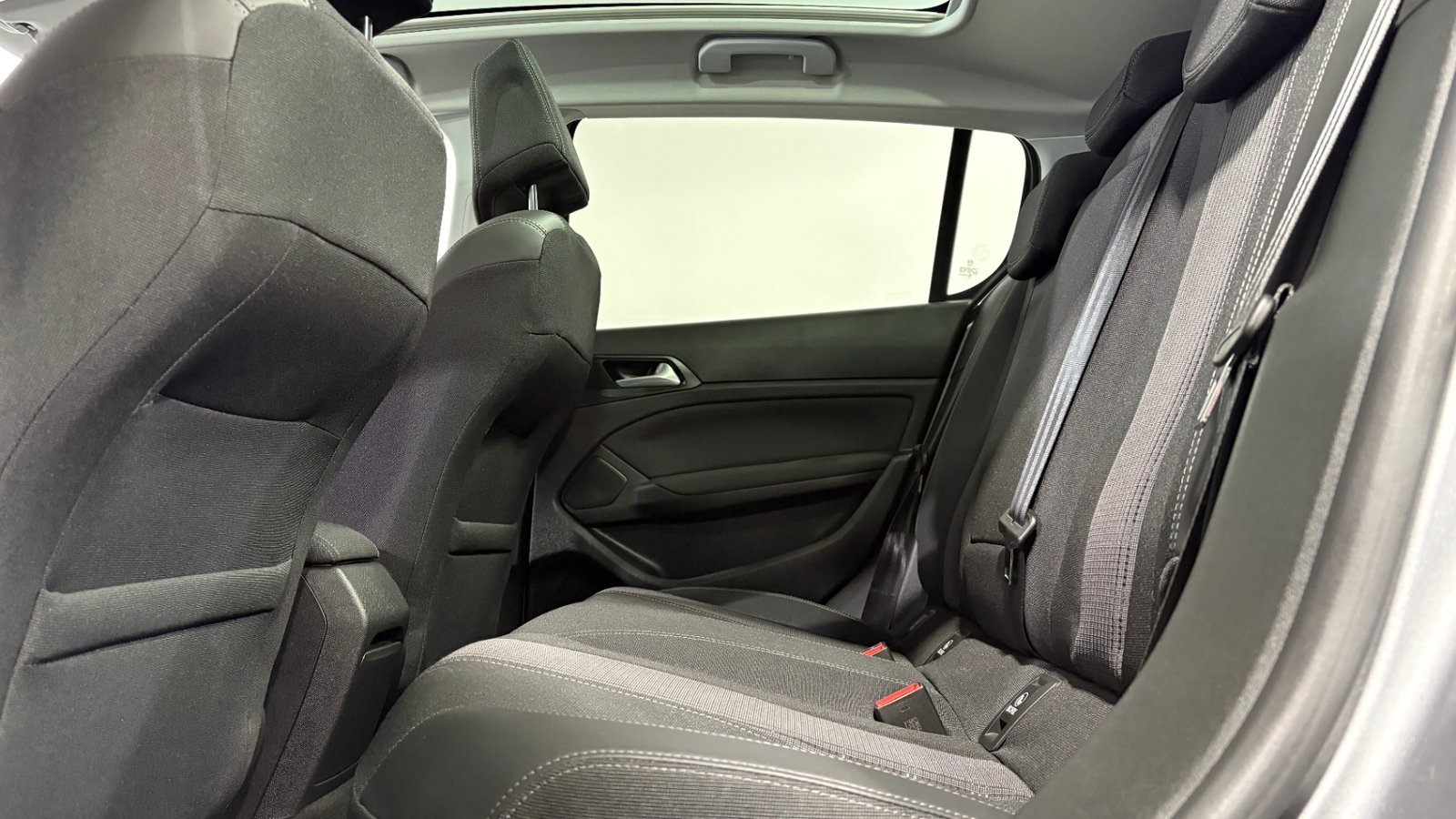 Peugeot 308 2022 - Imagen 11 de 15