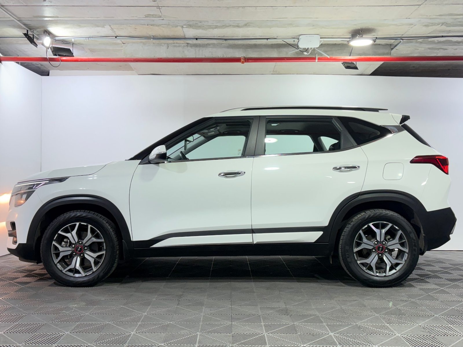 Kia SELTOS 2023 - Foto 4 de 15