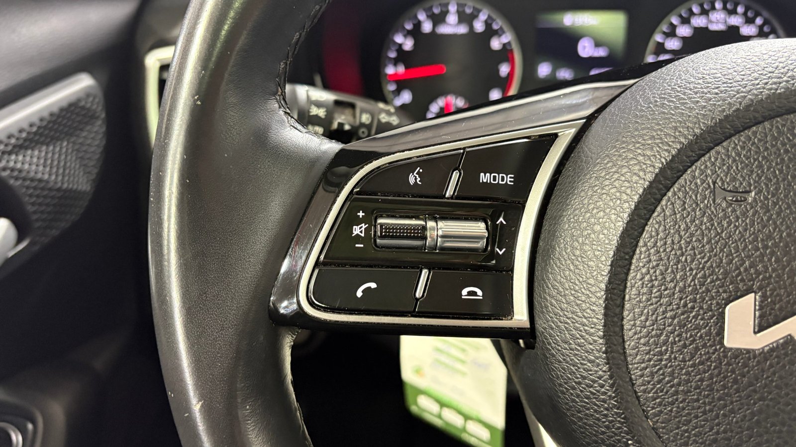 Kia SELTOS 2023 - Imagen 14 de 15