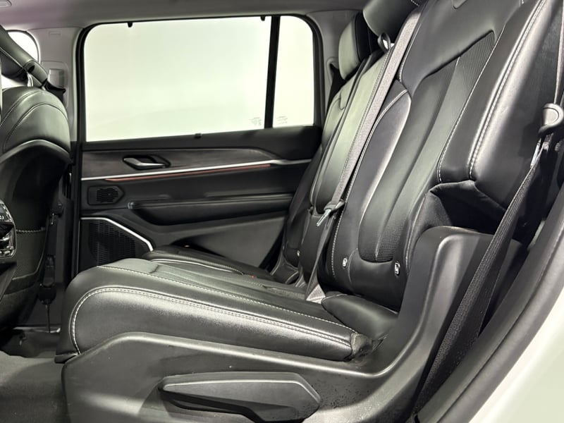 Jeep GRAND CHEROKEE 2023 - Imagen 11 de 15