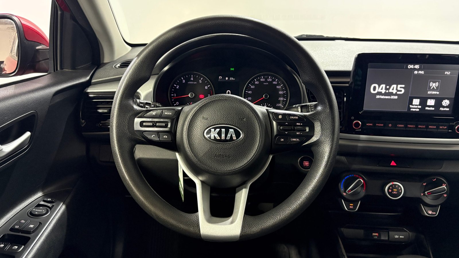 Kia RIO 4 2022 - Imagen 13 de 15