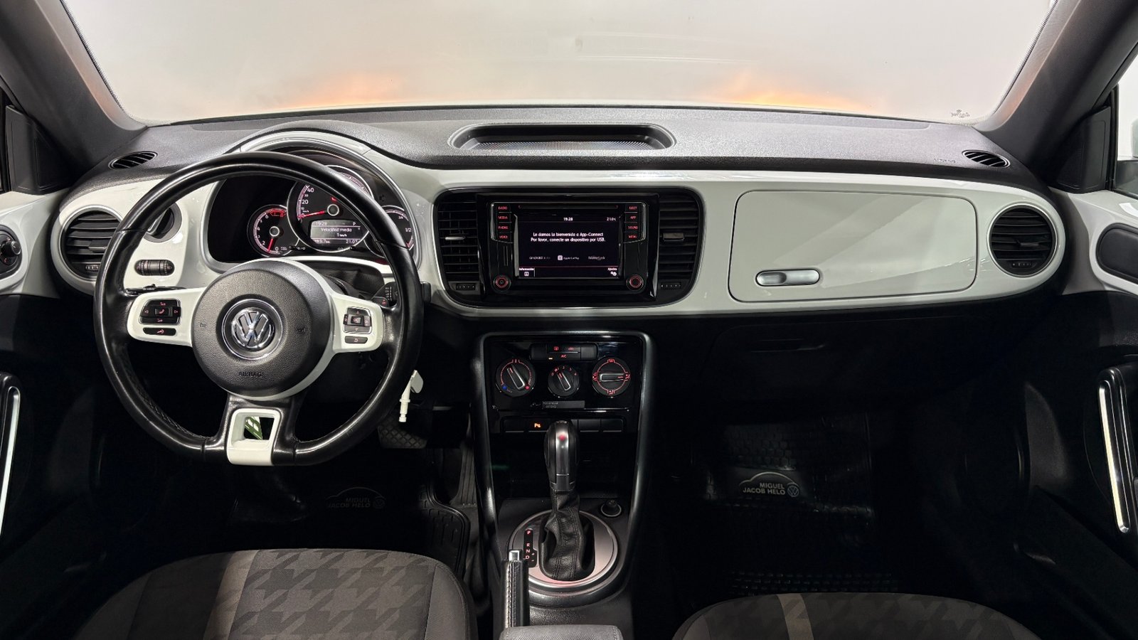 Volkswagen BEETLE 2019 - Imagen 12 de 15