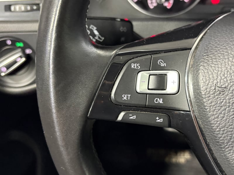 Volkswagen GOLF 2018 - Imagen 14 de 15
