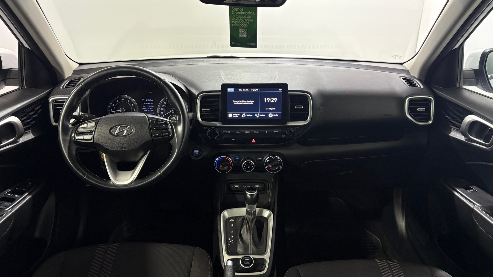 Hyundai VENUE 2023 - Imagen 12 de 15