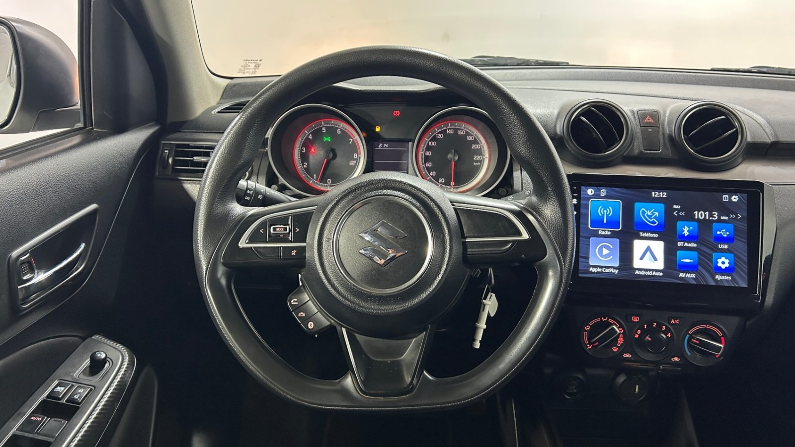 Suzuki SWIFT 2025 - Imagen 13 de 15