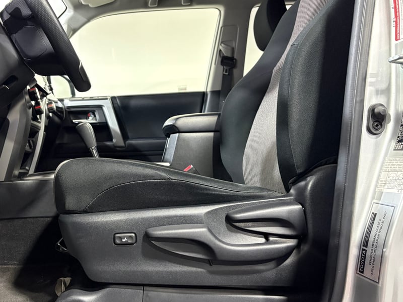 Toyota 4RUNNER 2024 - Imagen 10 de 15