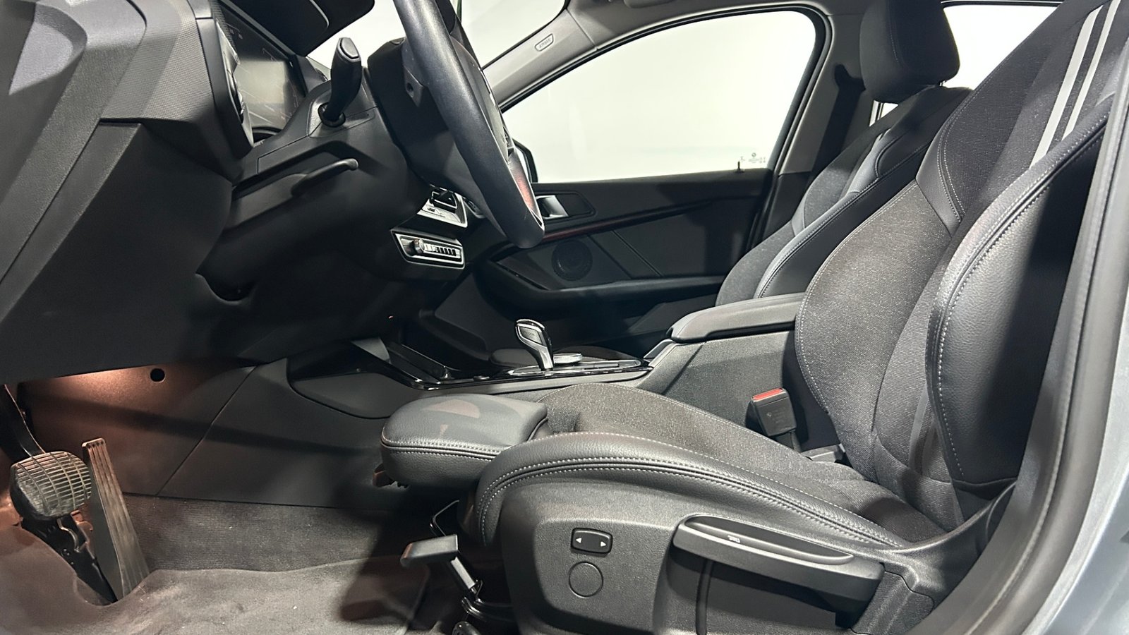 BMW 118 2023 - Imagen 10 de 15