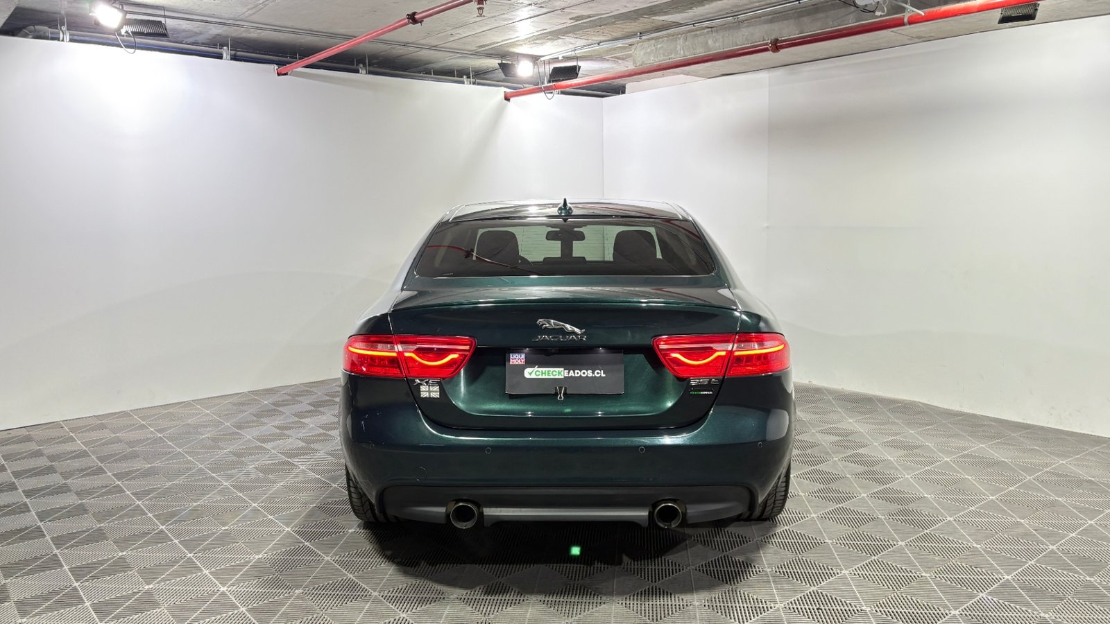 Jaguar XE 2017 - Imagen 8 de 15