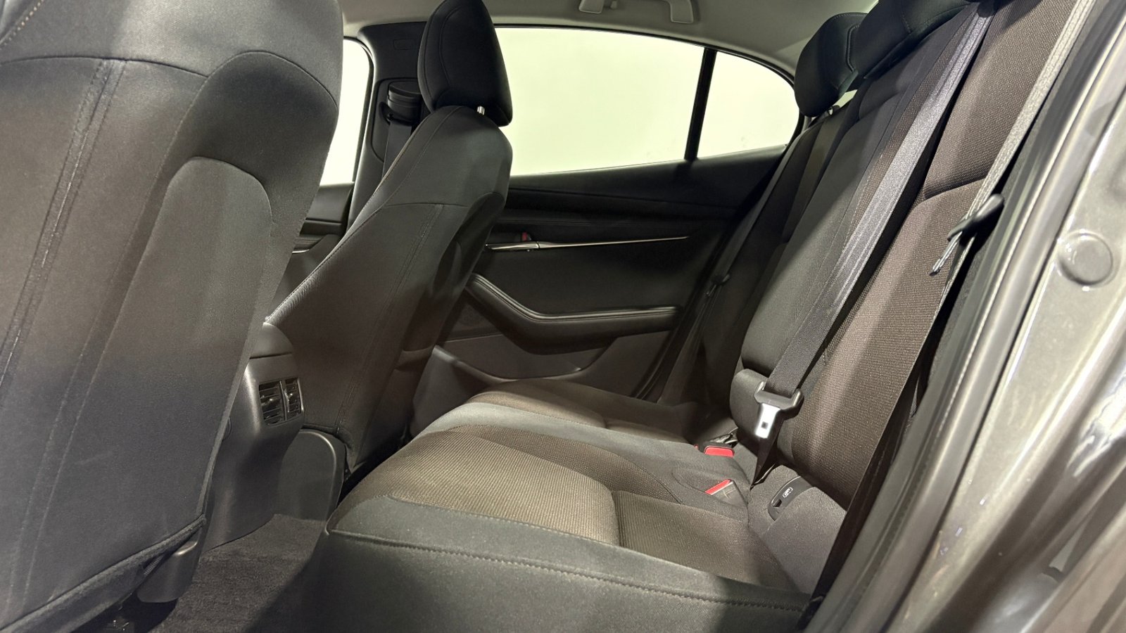 Mazda MAZDA3 2024 - Imagen 11 de 15