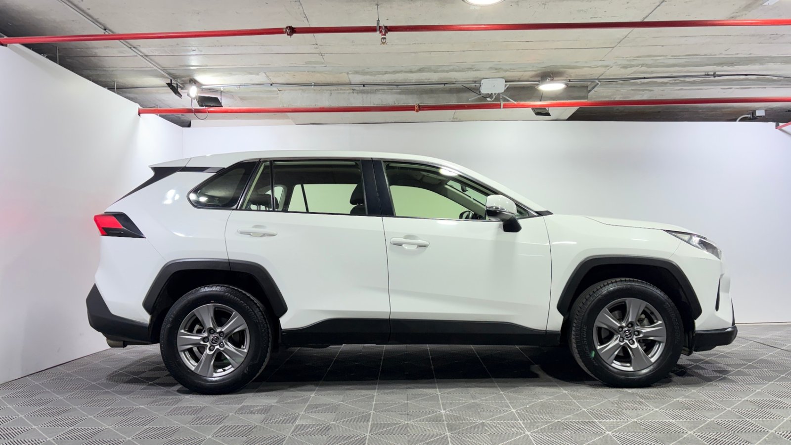 Toyota RAV4 2023 - Imagen 6 de 15