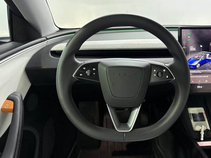 Tesla MODEL 3 2025 - Imagen 13 de 15