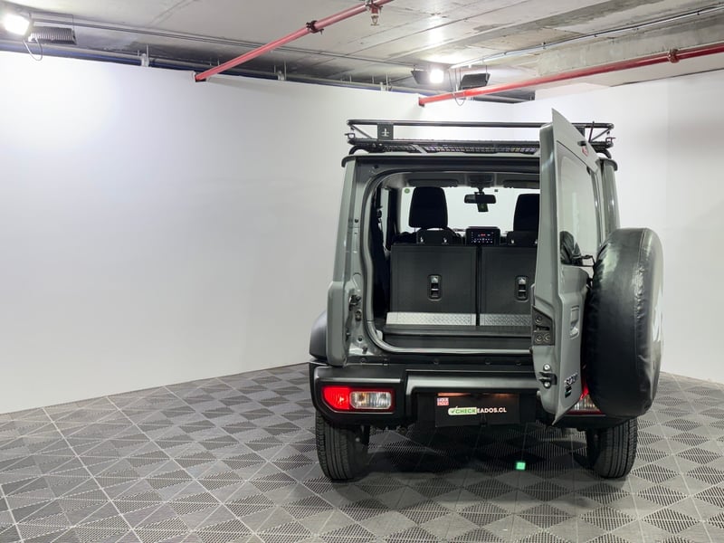 Suzuki JIMNY 2023 - Imagen 9 de 15