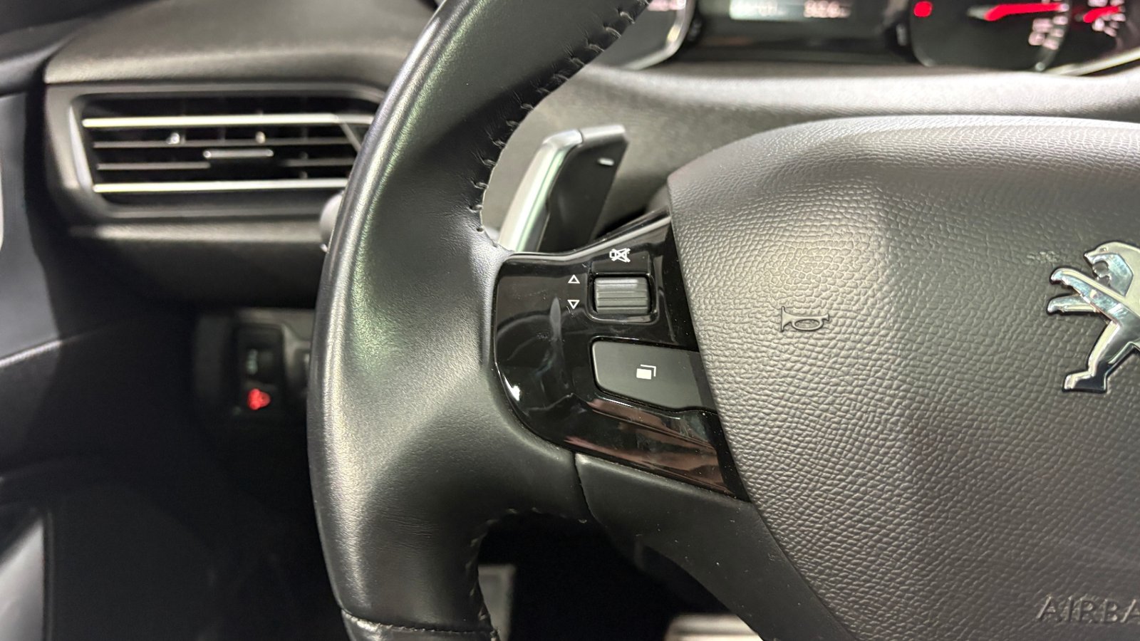 Peugeot 308 2022 - Imagen 14 de 15