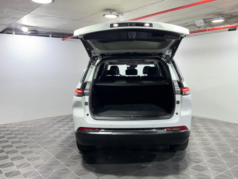 Jeep GRAND CHEROKEE 2023 - Imagen 9 de 15