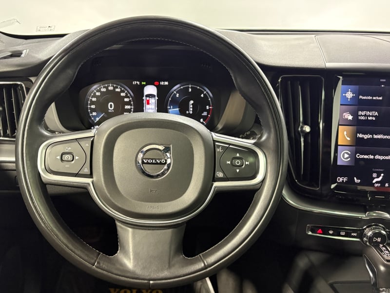 Volvo XC60 2018 - Imagen 13 de 15