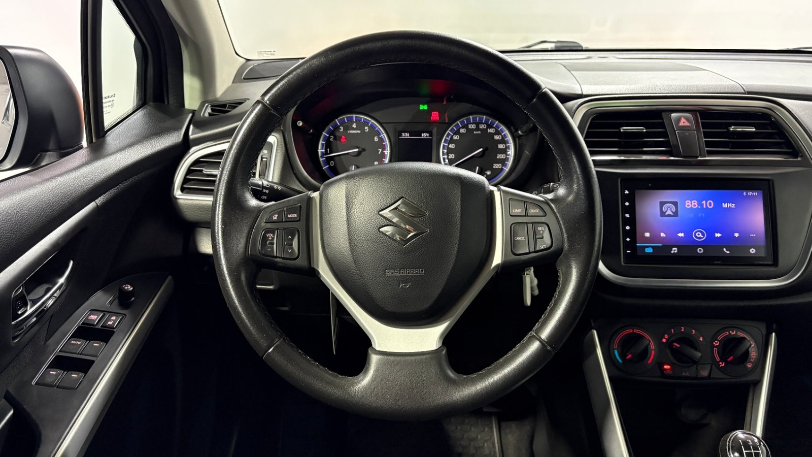 Suzuki S-CROSS 2021 - Imagen 13 de 15