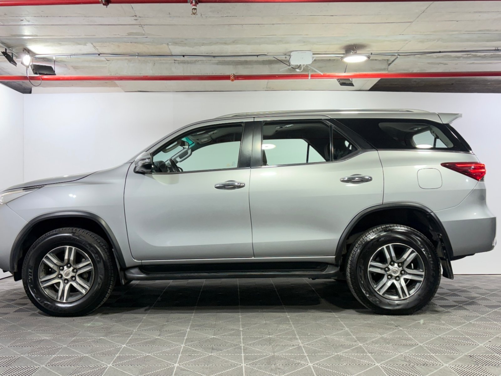 Toyota FORTUNER 2019 - Foto 4 de 15